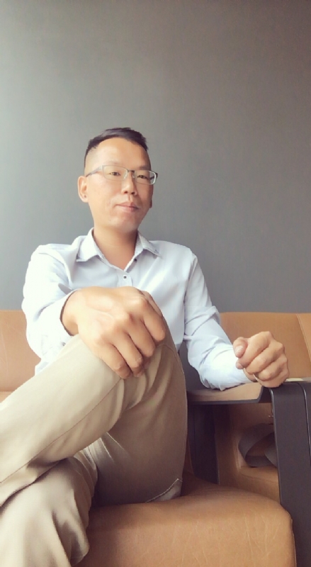 LI的第一张照片--贵港相亲服务中心