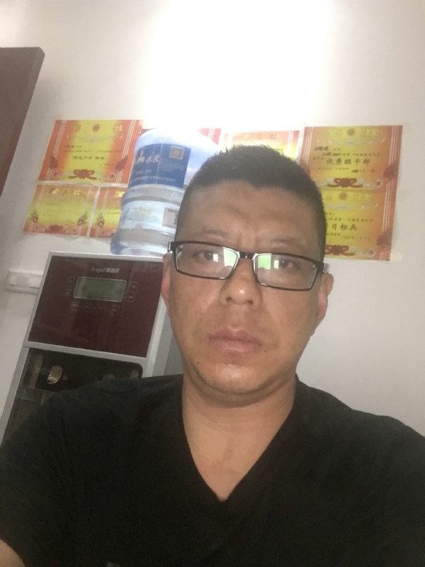 牵手的第二张照片--贵港相亲服务中心