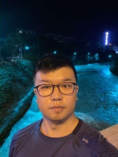 你在哪里的第一张照片--贵港相亲服务中心