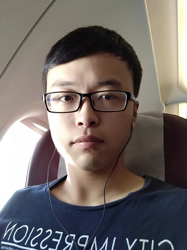 在水一方的第二张照片--贵港相亲服务中心