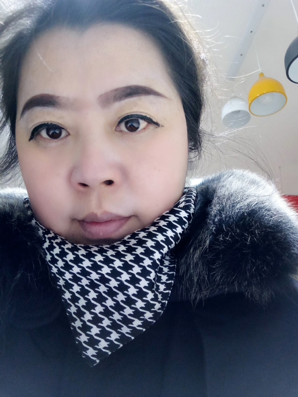 余猪猪的第一张照片--贵港相亲服务中心