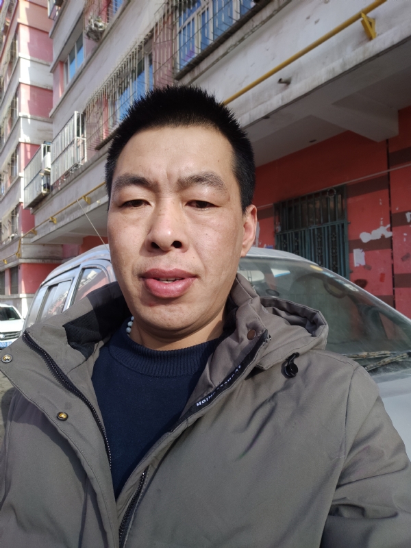 华哥的第二张照片--贵港相亲服务中心