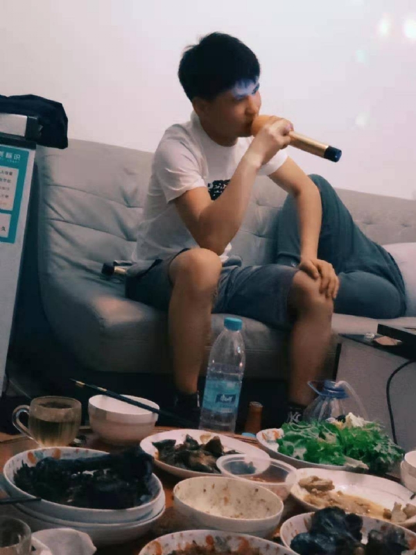 秦成龙的第一张照片--贵港相亲服务中心