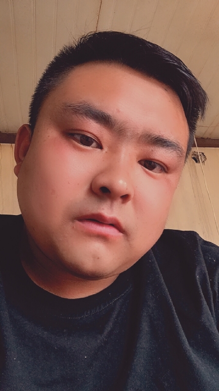 爱我所爱的第一张照片--贵港相亲服务中心
