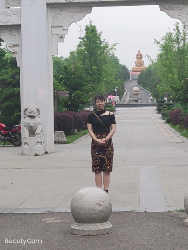 魏沐阳子的第三张照片--贵港相亲服务中心