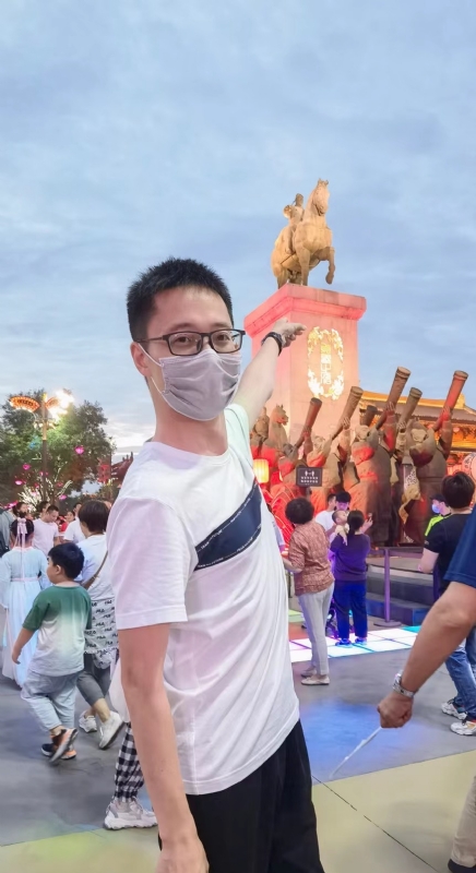 一休哥的第一张照片--贵港相亲服务中心