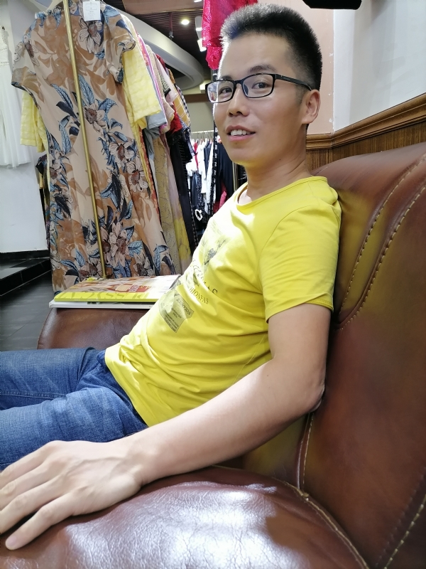 汪顺鹏的第一张照片--贵港相亲服务中心