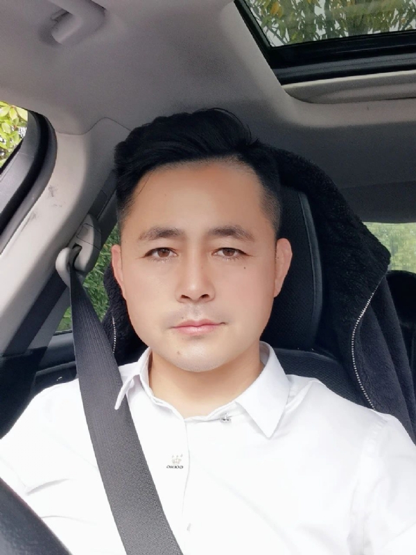 阿华大人的第一张照片--贵港相亲服务中心