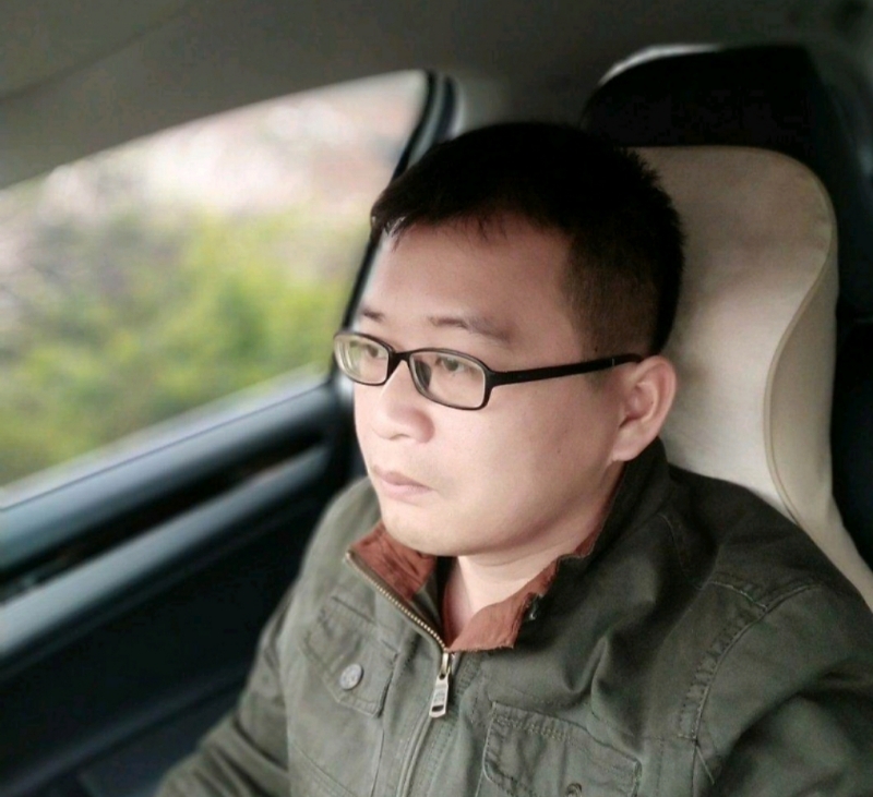 海风吹动你的心的第二张照片--贵港相亲服务中心