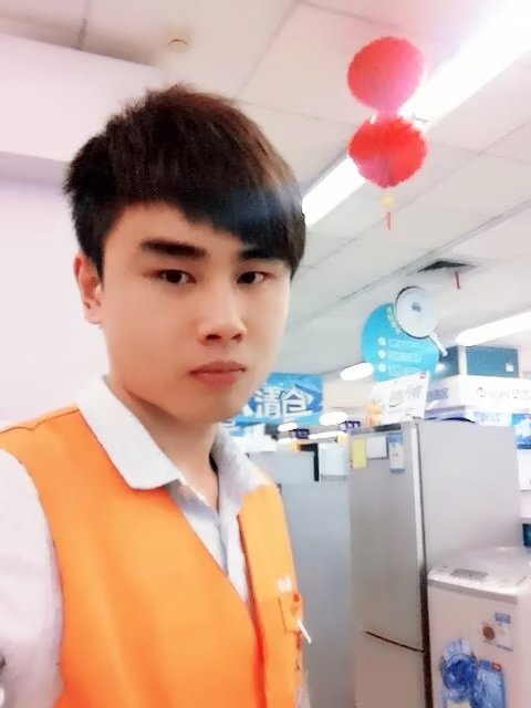 罗自强的第一张照片--贵港相亲服务中心