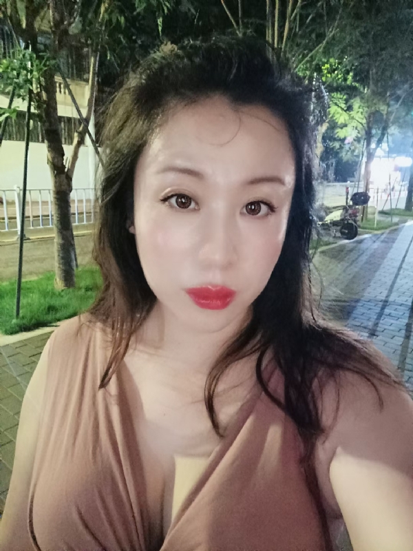 叶子青青的第一张照片--贵港相亲服务中心