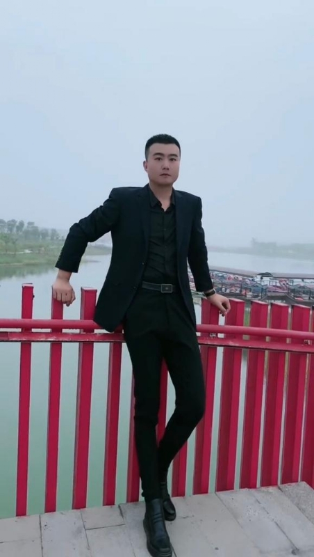 Albert的第一张照片--贵港相亲服务中心