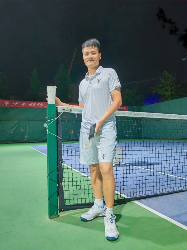 网球罗的第五张照片--贵港相亲服务中心