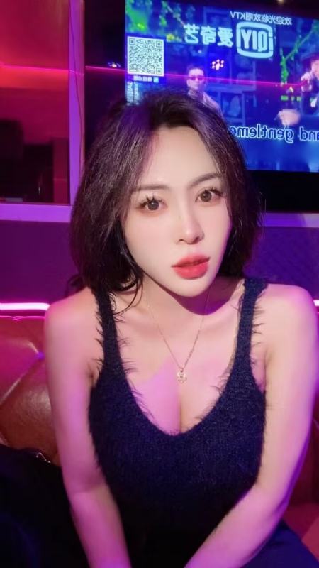 素素可月的第一张照片--贵港相亲服务中心