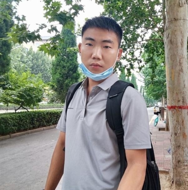 90年男征婚的第一张照片--贵港相亲服务中心