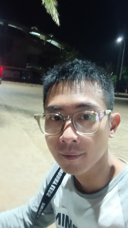 龙龙的第一张照片--贵港相亲服务中心